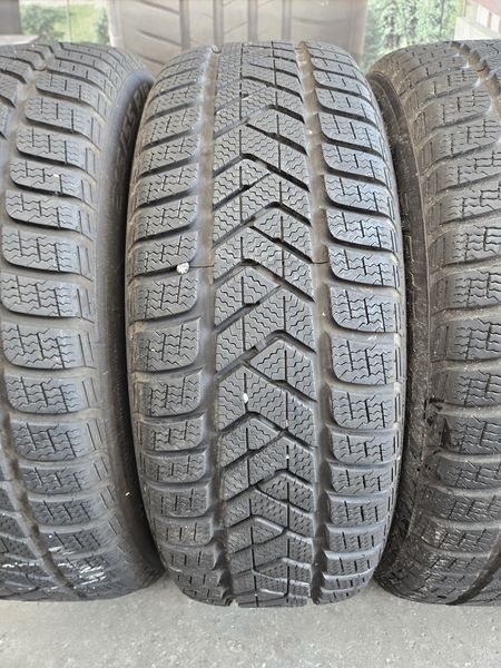215/55/18 PIRELLI 4бр