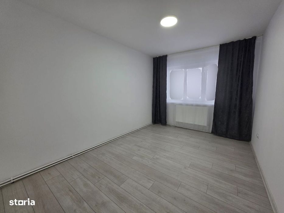 3 camere plus living, str. Ecaterina Teodoroiu, 90 mp, balcon generos
