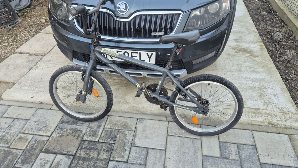 Bicicleta copii 6-10 ani