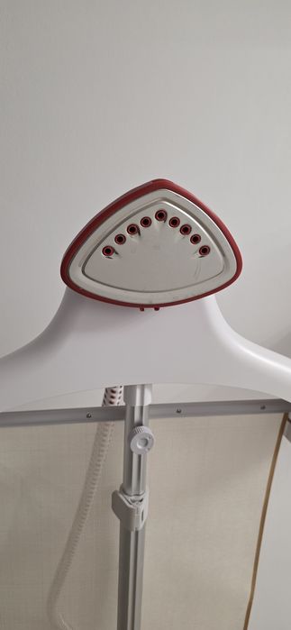 Aparat de călcat vertical Tefal