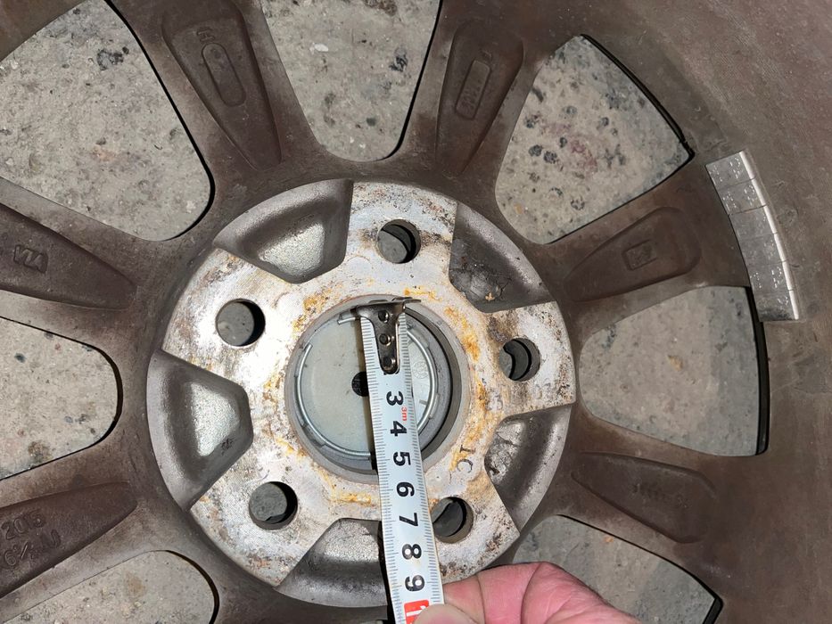 джанти с гуми 195/60 R15 за ТОЙОТА AVENSIS 2001 COMBI