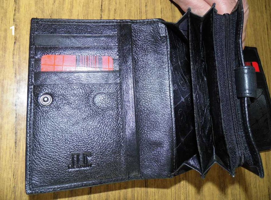 Кожен портфейл, подходящ за подарък - 3 бр. различни