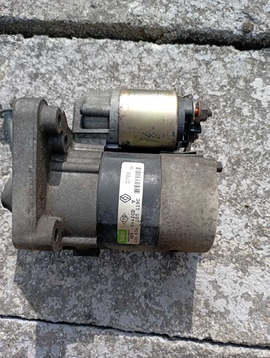 Dezmembrez laguna1 1,6 16v 1998