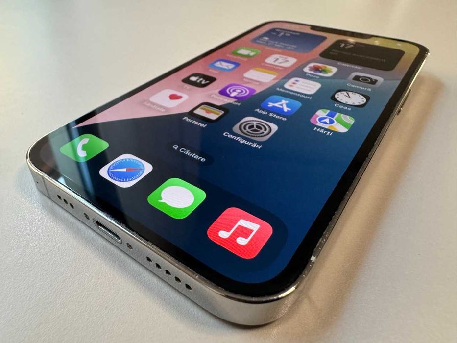  Apple / iPhone 13 Pro 128 Gb / Silver