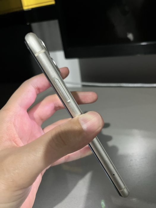 Айфон 11 сатылады 64 гб