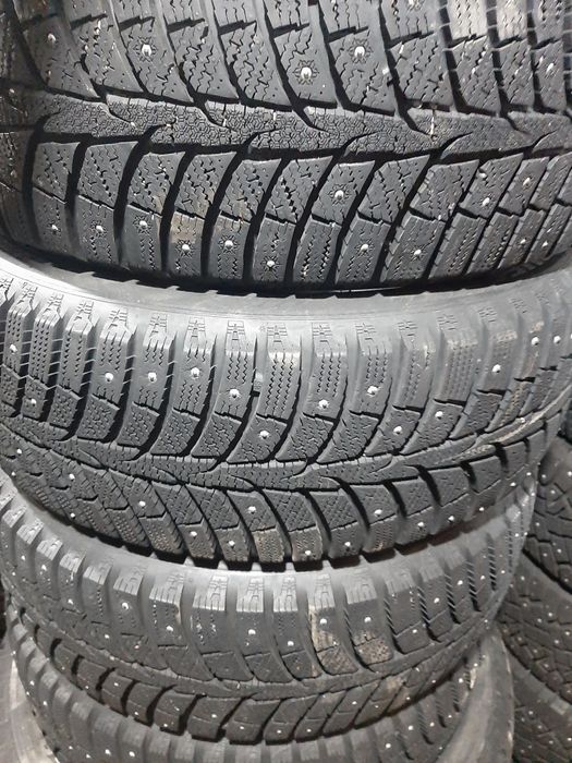 Продам шины 215/55/17 Корея.