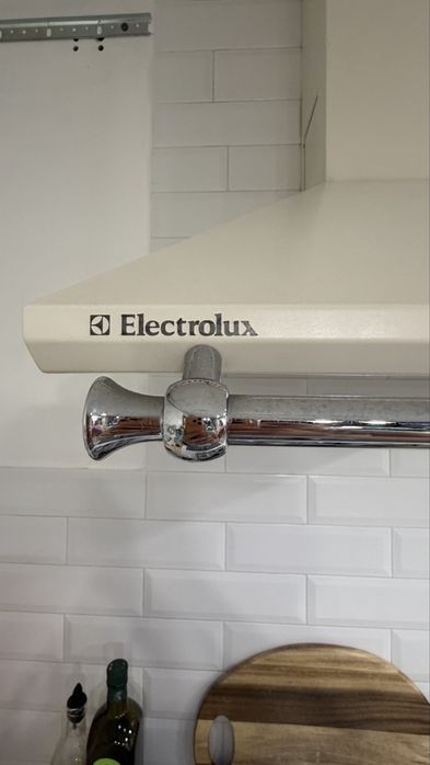 Купольная вытяжка Electrolux