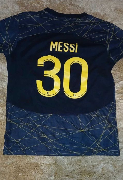 Vand tricou Psg cu Messi