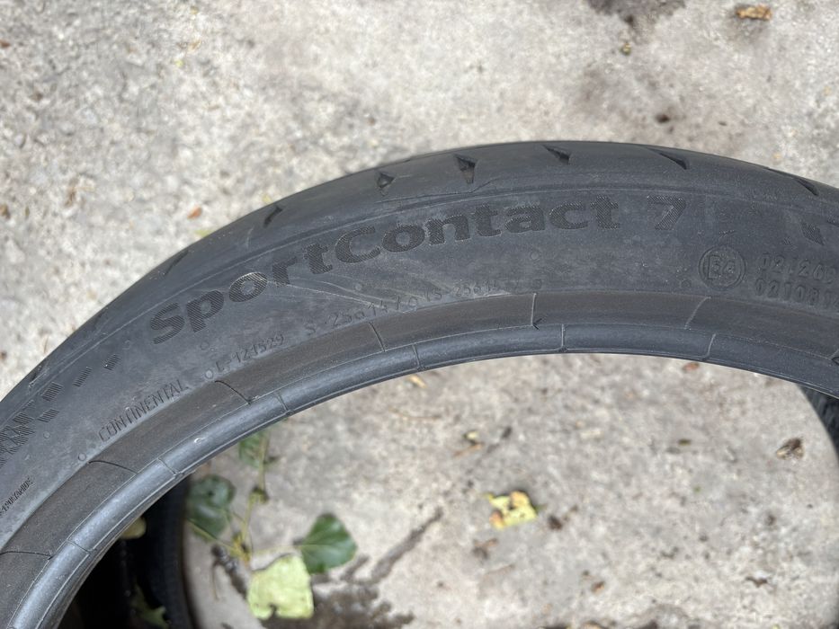 225/35/19 Continental 2 бр