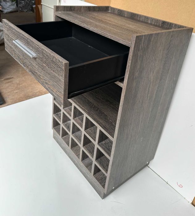 Comoda tip Minibar cu Suport de Sticle si Pahare; Dulapior pe rotile; Dulap ospatar; Receptie; Statie de servire chelner; Gheridon;