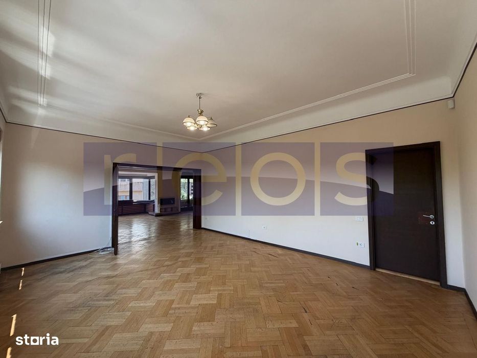 Vanzare Apartament Deosebit 5 Camere | 221Mp  | Blv Lascar Catargiu |