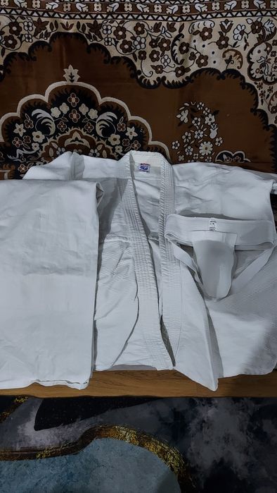 Продам кимоно и обмундирование.