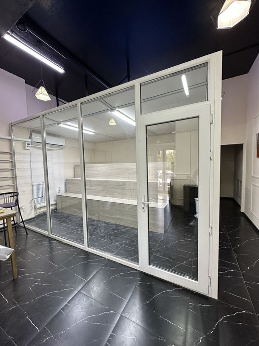 Пластиковая перегородка