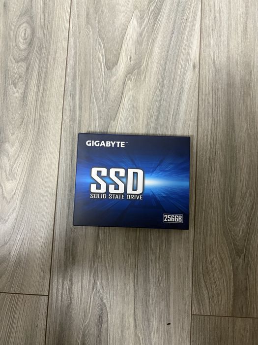 Gigabyte ssd  256gb