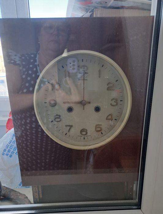 Продам часы настенные.