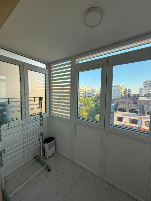Ofer spre inchiriere studio  cu 2 camere