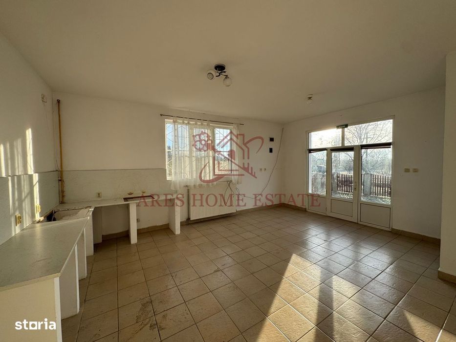 Casă 7 camere de vânzare/închiriere Izvin + anexă 90 mp- Comision 0