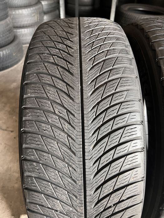 2 anvelope iarna 235/55/19 , michelin !