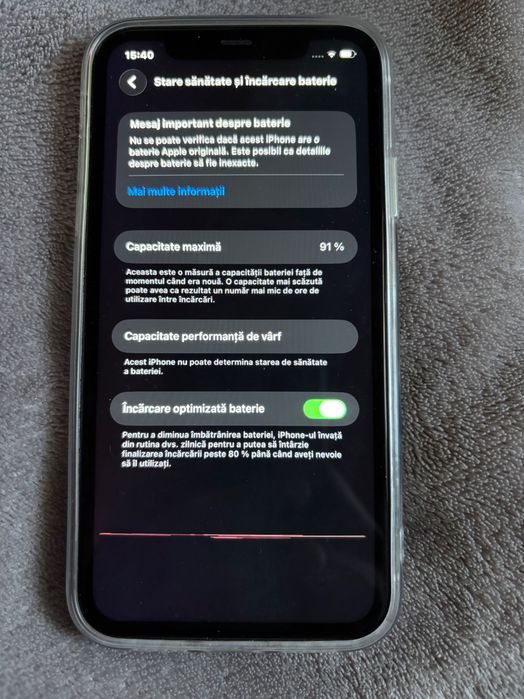 Vând telefon, iPhone 11 , sănătatea bateriei 91% , display-ul are mici probleme, dar se  mișcă perfect