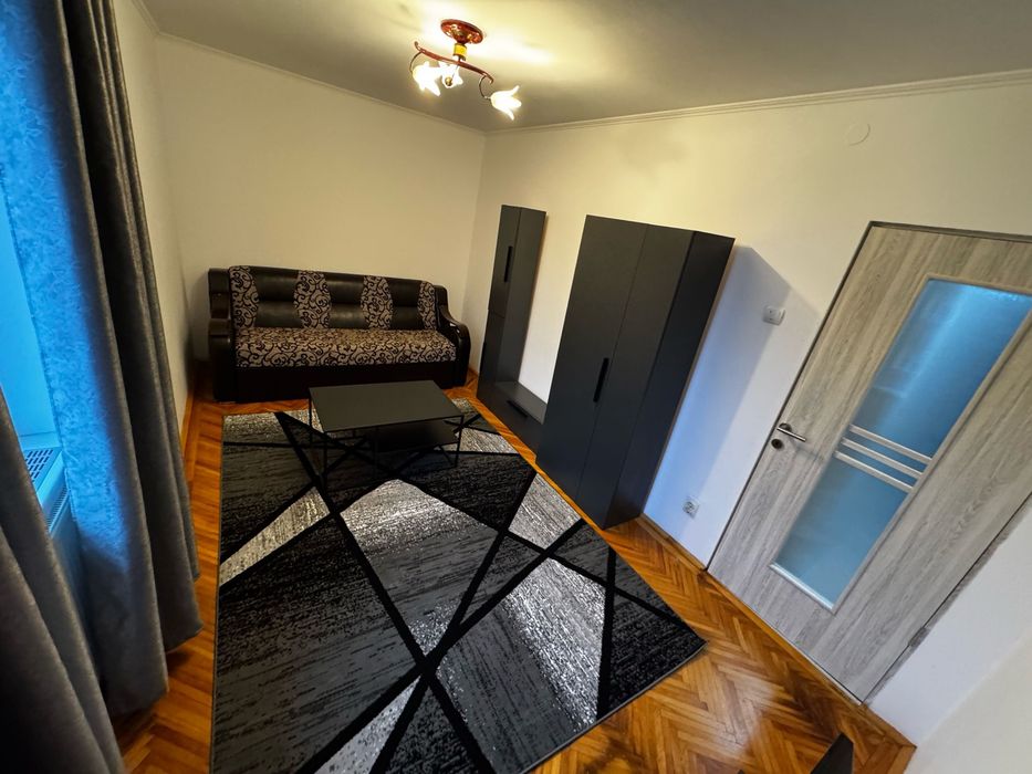 Apartament 2 camere, decomandat, renovat, Negoiu