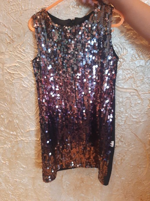 Официална рокляза за 5 г.