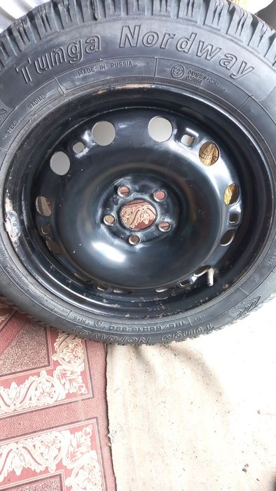 Продам комплект зимней резины