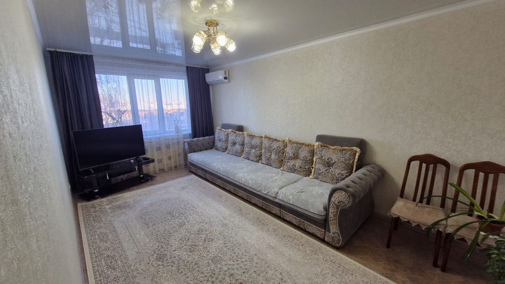 Продам 2 комн Ленинградку.