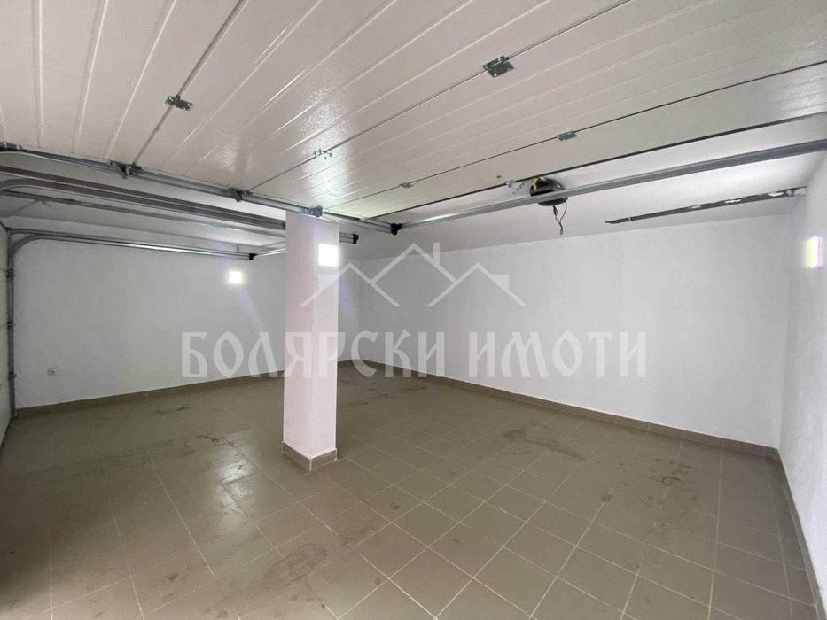 Дава се под наем Гараж / Паркомясто в Велико Търново, Акация - 24 кв.м за 112.2 € - Снимка #4