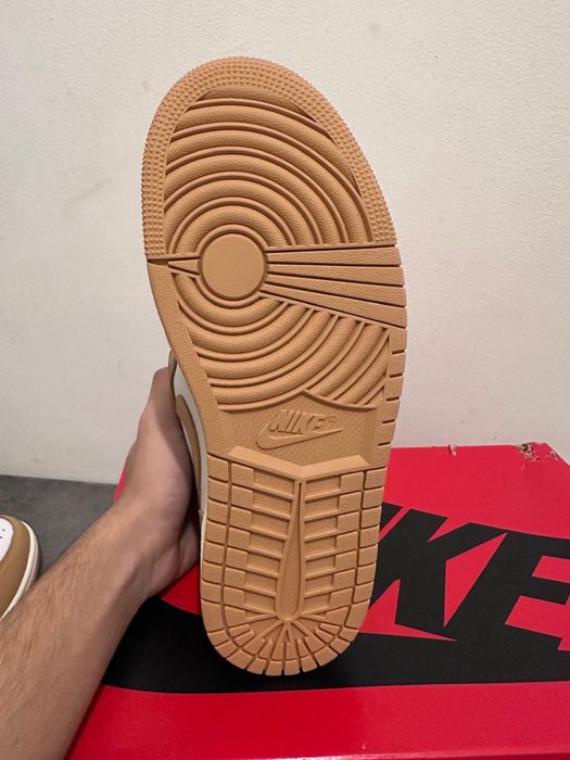 Air Jordan 1 Retro High OG " Praline " - Size 40