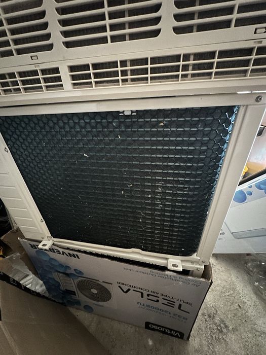 Aparat clima electrolux 12000 doua bucati