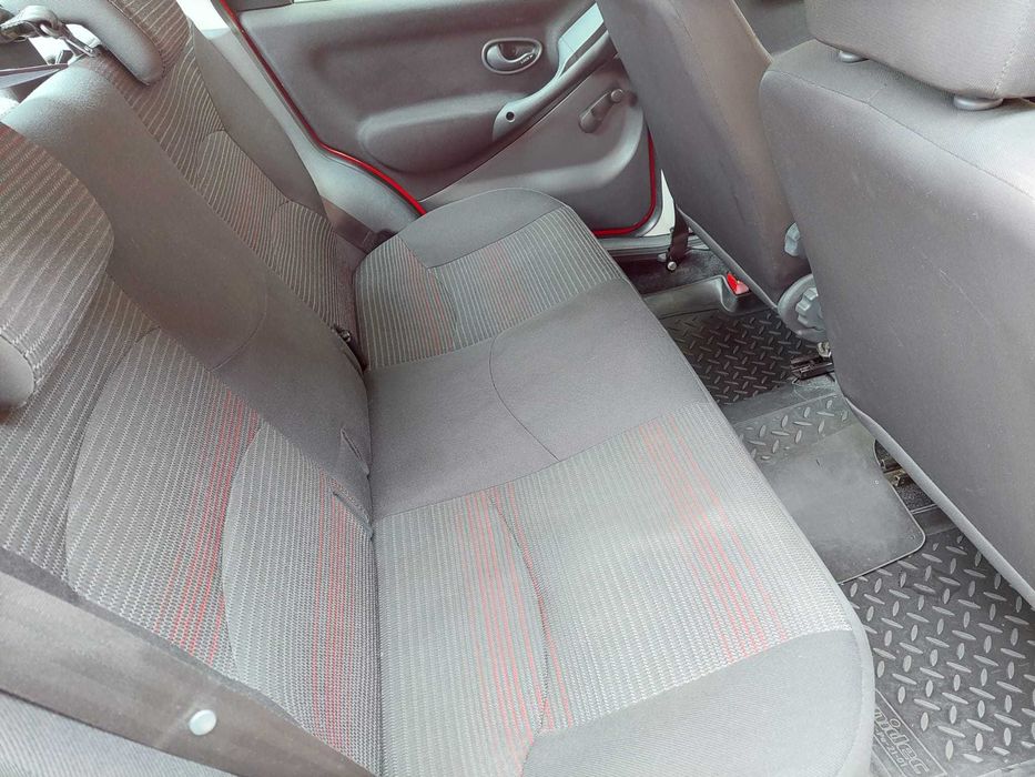 Fiat Albea, 1368 cm³, benzină, anul fabricației 2008