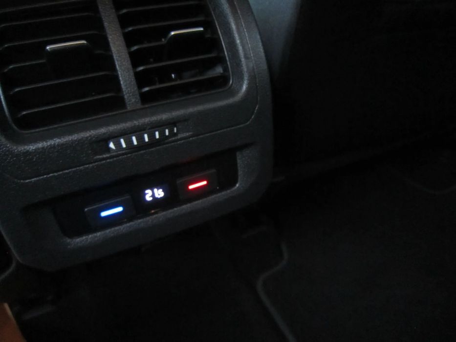 Volkswagen Touran / Tva Deductibil / GARANTIE 12 LUNI / Finantare