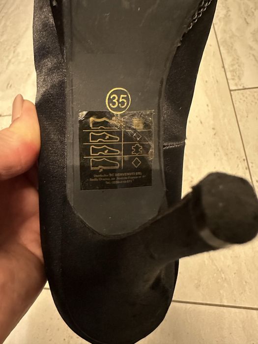 Pantofi stiletto negri din satin, mărimea 35, toc 9 cm