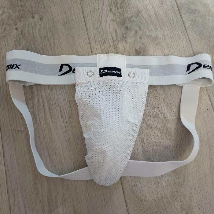 Защитные трусы для спорта