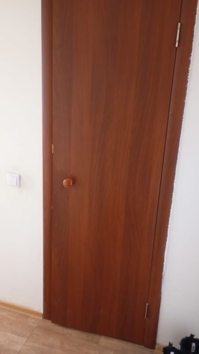 Продам двери б/у