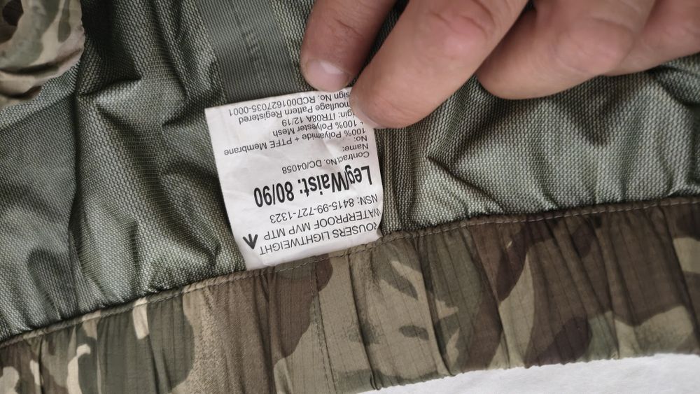 Pantaloni camuflaj multicam Goretex,marime XL