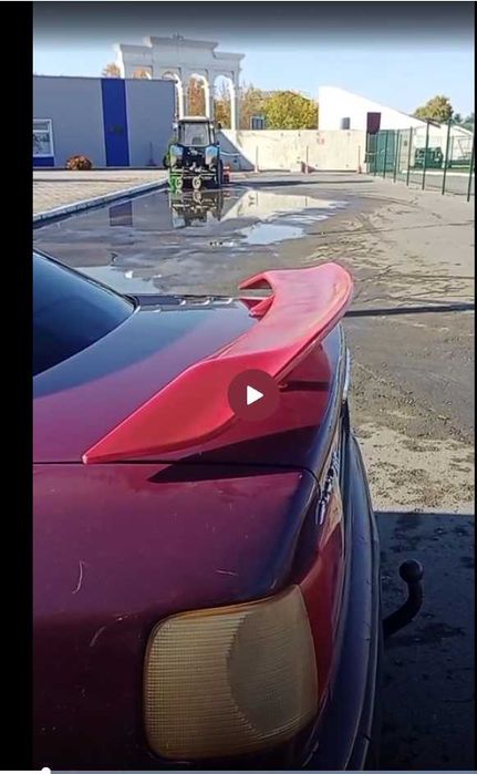 Продам спойлер крашеный