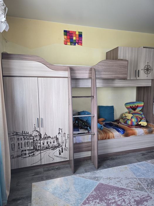 Двухярусная кровать