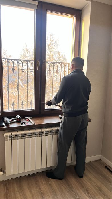 Ремонт пластиковых окон. Регулировка устранение сквозняков