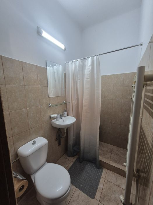 Inchiriez apartament 45 mp la casa -str  Hasdeu