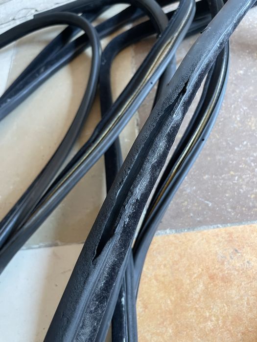 Уплотнитель двери BMW E39 E34 БМВ Е39 Е34