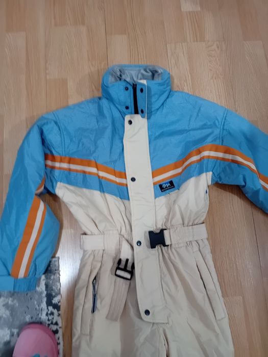 Vand combinezon  14 ani dechatlon