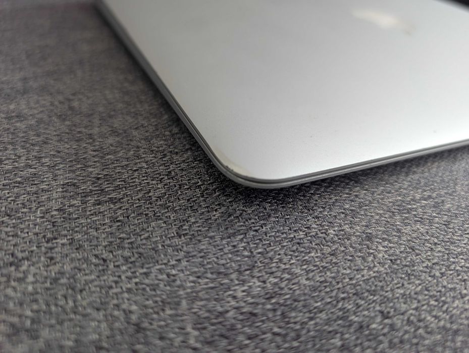 MacBook 13'' Air 2015, i5, 8GB RAM, 128 GB SSD