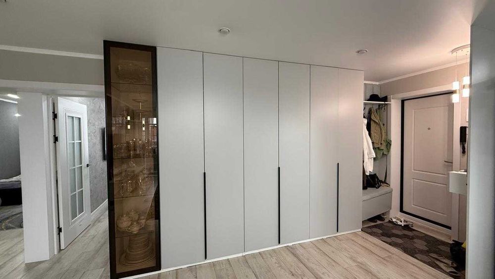 Продам 4 комнатную квартиру