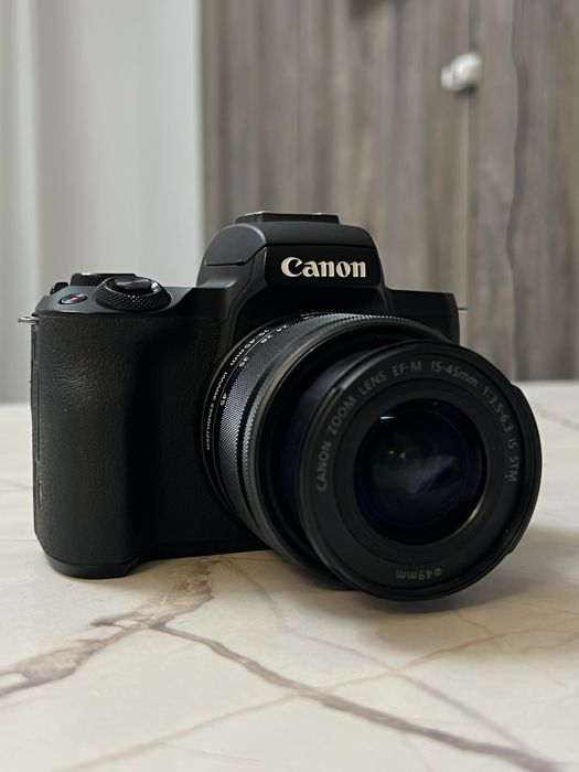 Камера Canon EOS M50 Mark II + EF-M 15-45mm + штатив