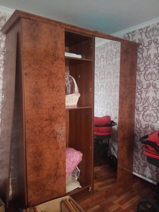 Продам шкаф сломанный