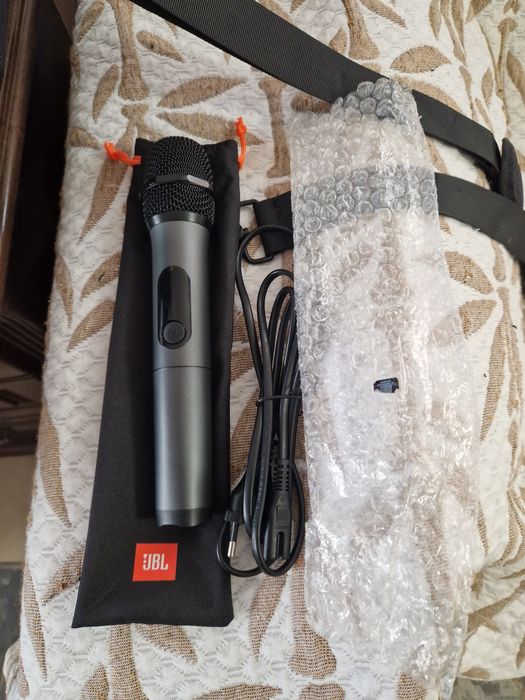 Оригинален JBL Partybox с микрофон и чанта