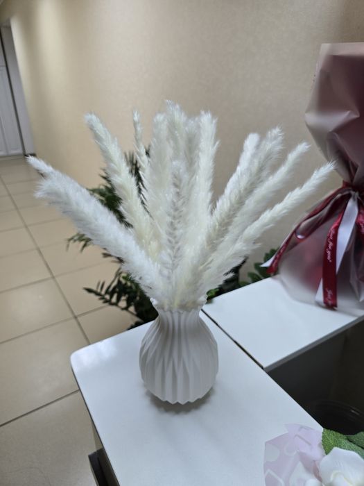 Продаю декоративные букеты в Астане (вместе с вазами)