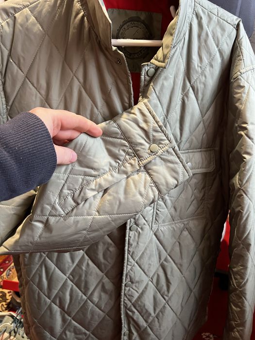 Geaca usoara subtire de primavara verde deschis