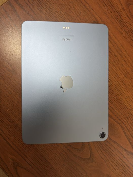 IPad Air 5 10.9" 256гб